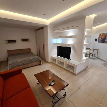 Crescent Corner Apartment เซนต์พอลส์เบย์ ภายนอก รูปภาพ